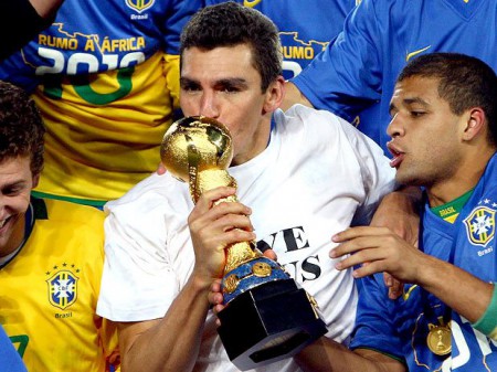 Lucimar da Silva Ferreira, o Lúcio, 32 anos, é zagueiro da Inter de Milão e vai defender a Seleção Brasileira na Copa da África; já passou por Internacional, Bayer Leverkusen e Bayern de Munique